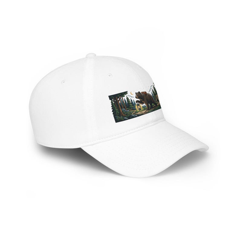 Camping Bear With Lantern - Cap immagine 3