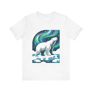 Arctic Polar Bear Under Aurora Borealis - Tshirt Bild 1