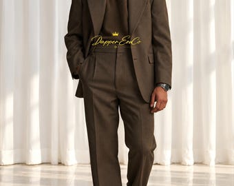 Abito marrone da uomo, abito monopetto dalla vestibilità comoda, completo formale moderno a due pezzi, abbigliamento maschile su misura.