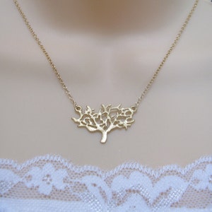 12 K Gold Tree of life Necklace Gold Family Tree Necklace. Gift Ideas for Mom.