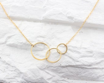 Gold circle necklace, interlocking circles, three circles friendship necklace, eternity Love, gold minimal, Past Present Future