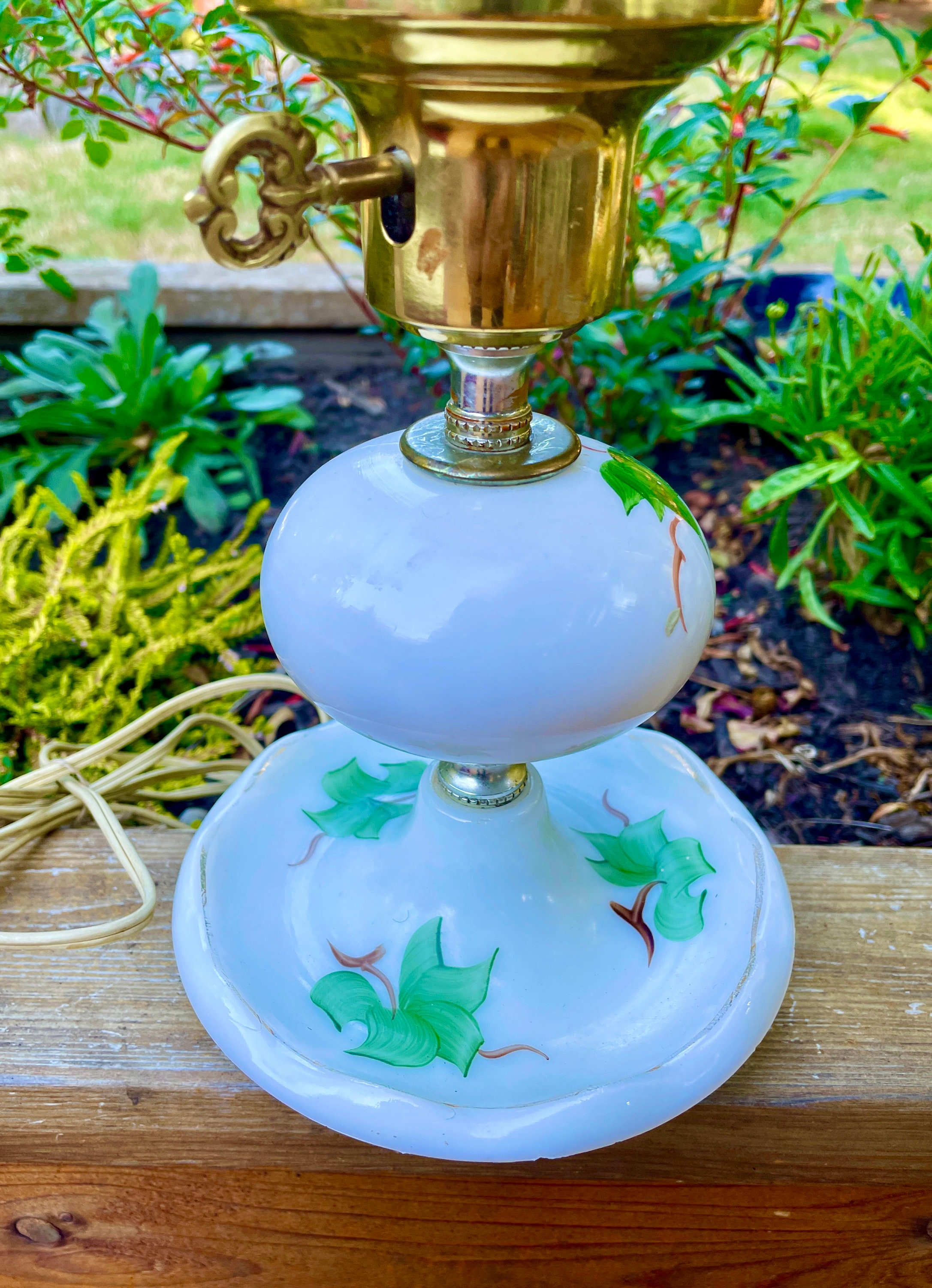 Vintage Milk Glass Lamp: Hand-painted Ivy Leaf Design - Etsy