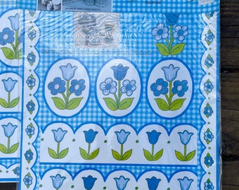 Carousel Crafts "Gingham Daze" Tulip Garden Blue, 1974 DecoPrints, "For Making Homely Things Beautiful", Craft Papers, NOS
