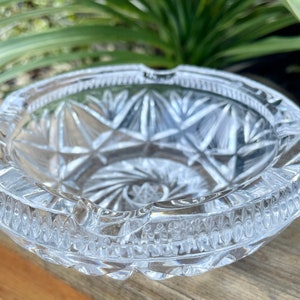 FATHER&#39;S DAY Gift!  Crystal Cigar Ashtray, Vintage Ashtray, Beautiful Cut Crystal Pinwheel Design, Excellent Condition!