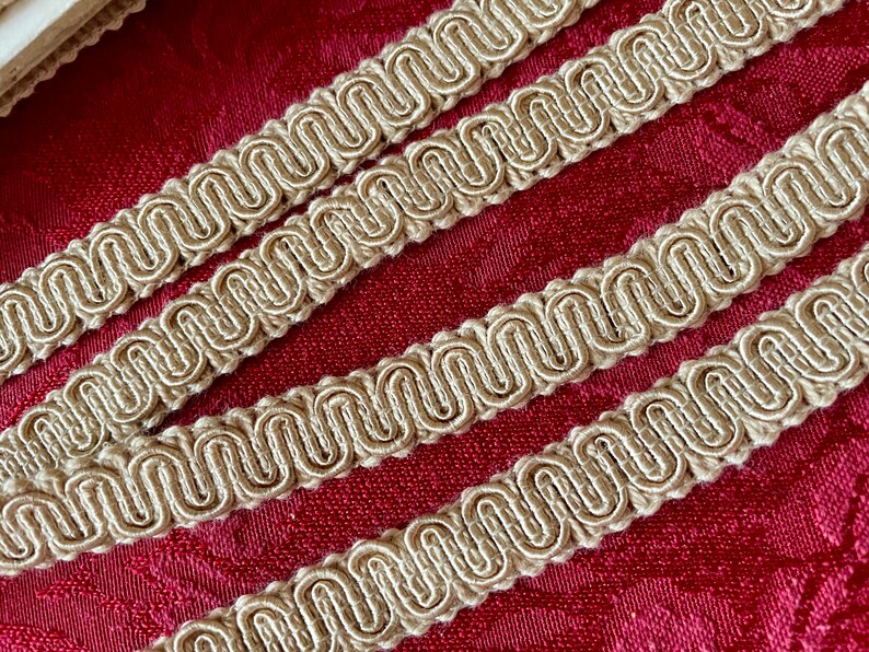 6Y Lot Vintage Conso Vintage Scroll Gimp Trim 1/2" Raspberry Red #0271 6Y Lot Vintage Conso Vintage Scroll Gimp Trim 1/2" Raspberry Red #0271