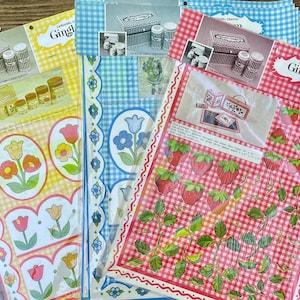 Papier rétro NOS pour créations manuelles, travaux manuels carrousel « Vichy », trois styles, tulipe jaune ou bleue, fraise rouge, 1974, votre choix !