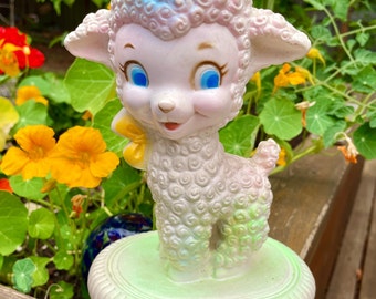 EASTER DECOR! Vintage Lamb Lamp, Plastic Night Light, Underwriters Laboratories Lamp, Adorable!  Light Not Included