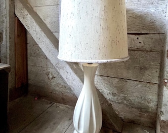 60s Mid Century modern table lamp ceramic white indented shape original shade