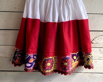 Embroidered red wool and cotton skirt - Mexico - floral embroidery