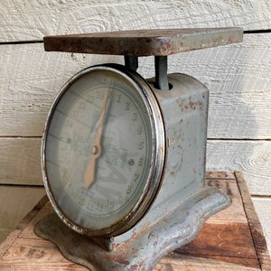40er Vintage Küchenwaage vom Bauernhof rustikale Haushaltswaage Blau Grau Shabby Chics