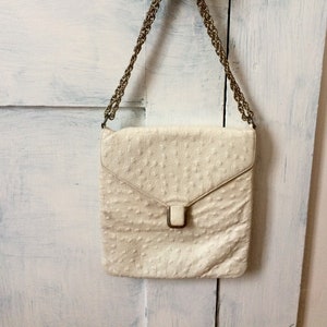 White Ostrich purse - 60s handbag - shoulder bag - chain strap -