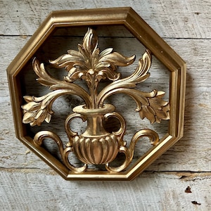 60s Syroco gold ornate wall plaque Hollywood Regency Mid Century plastic