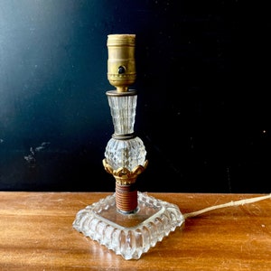 30s Clear cut glass table lamp - small boudoir lamp - faceted glass - crystal lamp