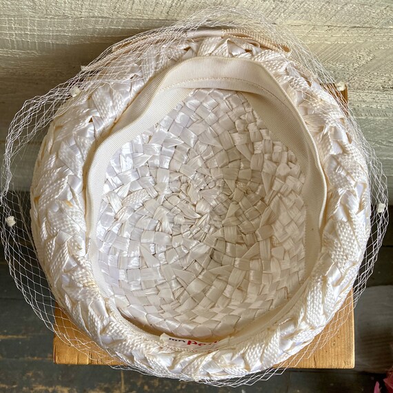60s White Formal Straw Hat Textured Veil Bow Wedding  display picture 1