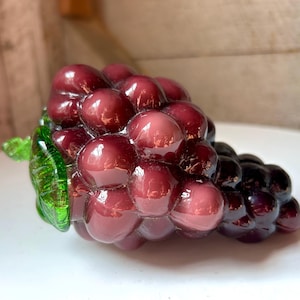 Art glass grape cluster purple green leaf and stem grape figurine
