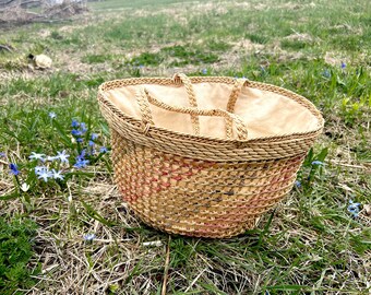 Raffia woven bag - open work  jute bag - cotton lined  bag - flat bottom - hippie - boho - tote  bag