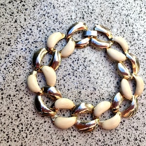 Mid century white enamel and gold tone link bracelet - modern style - 60s braceletj