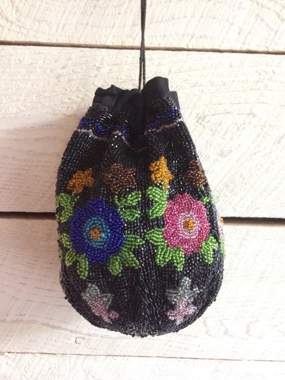 Antique Victorian Beaded Purse floral design draw… - image 7