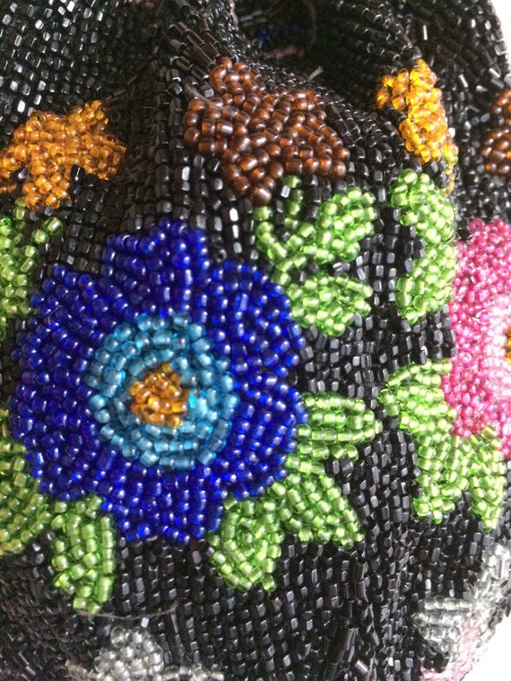 Antique Victorian Beaded Purse floral design draw… - image 4