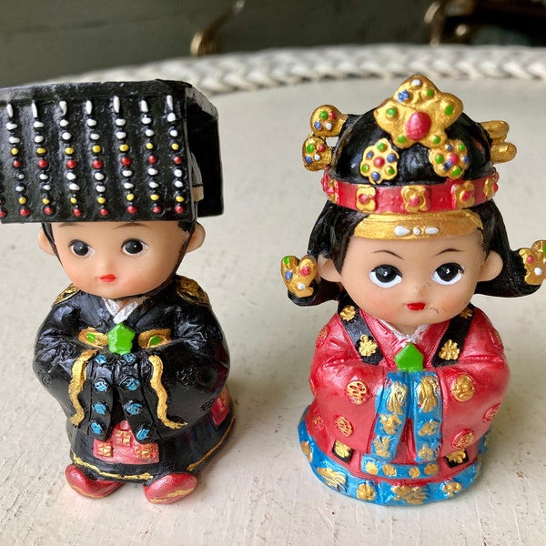 Korean figures miniature man and woman wedding figurines cake topper Korean figurines
