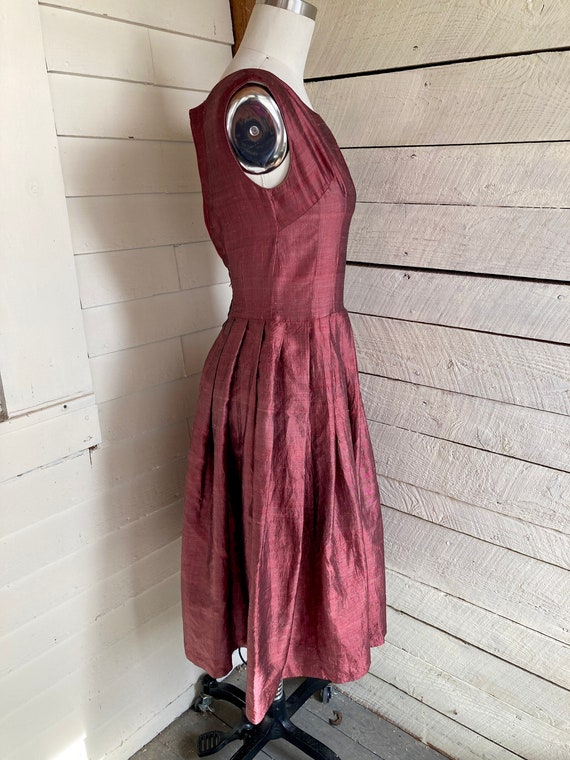 Vintage Raw Silk Dress 1960s  XS sleeveless Cockt… - image 6