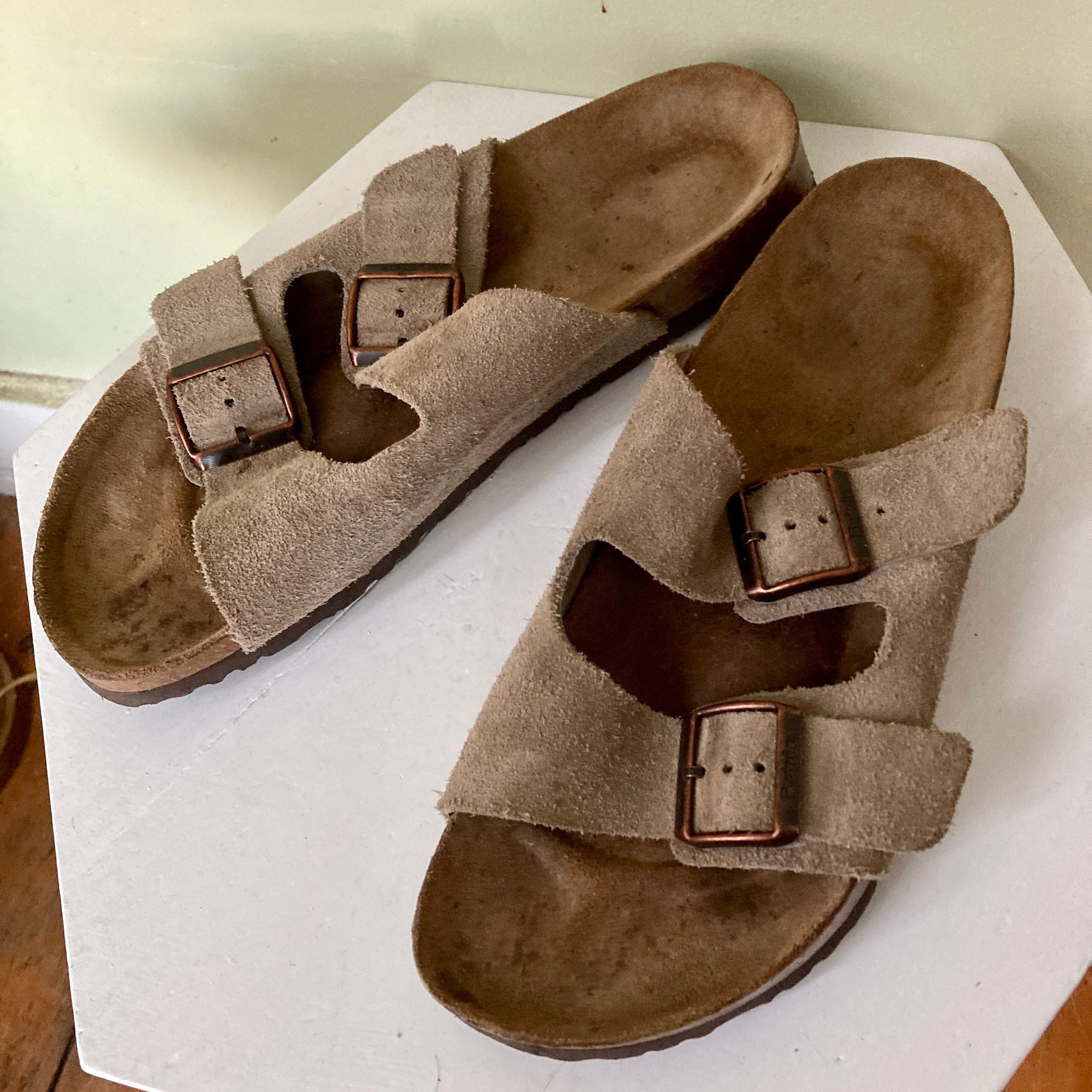 Any hope for broken toe strap? : r/Birkenstocks