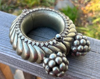 ヴィンテージ アンティーク トライバル 古い シルバー カフ