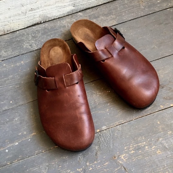 Naot slip on clogs , mens , birkenstock style , leather , brown , buckle , size 45