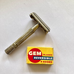 50s Gillette safety razor super speed twist flare open razor diamond grip handle
