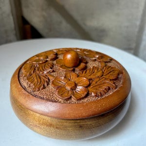 Wood box - round deep hand carved - floral design - jewelry box - trinket box with lid handmade