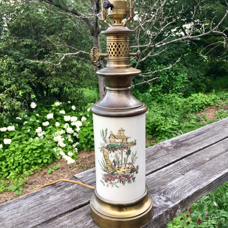 40s 50s Japanese Design Table Lamp - Barrel Shape - Tube 40s 50s Japanese Design Table Lamp - Barrel Shape - Tube