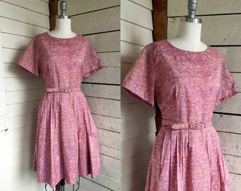 60s cotton dark pink floral - matching belt - short sleeves - pleated skirt - handmade - lightweight fabric