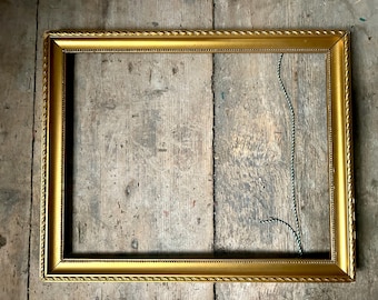 Cadre 16 x 20 vintage très orné d'or large avec passe