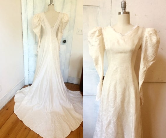 renaissance style wedding dress
