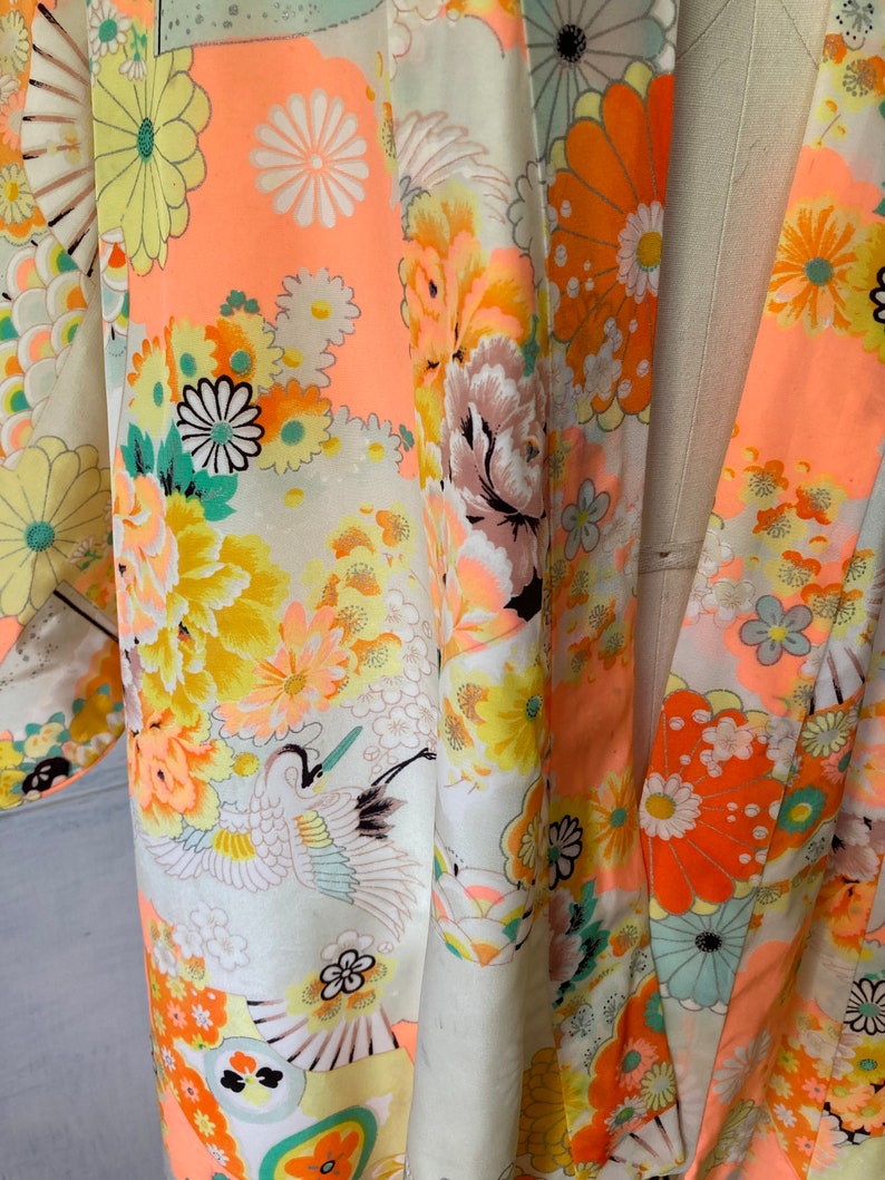 Kimono yellow orange robe polyester Asian robe belt floral print one size lingerie image 9