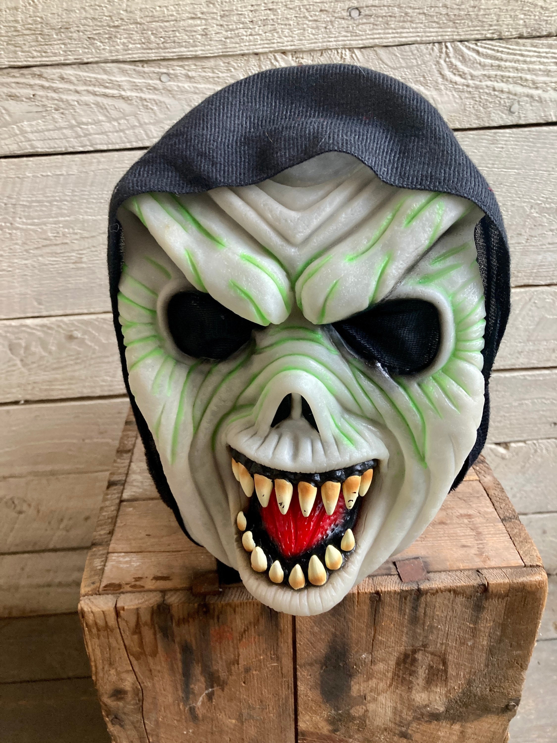 Halloween Mask Scary Monster Mask Creepy Wrinkled Green Face Big