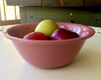 Small ceramic mixing bowl - 40s 50s - dusty rose - farmhouse kitchen - pink bowl - fruit bowl