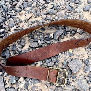 Handmade Brown leather belt - floral design - brass buckle - hippie - boho - heavy leather belt