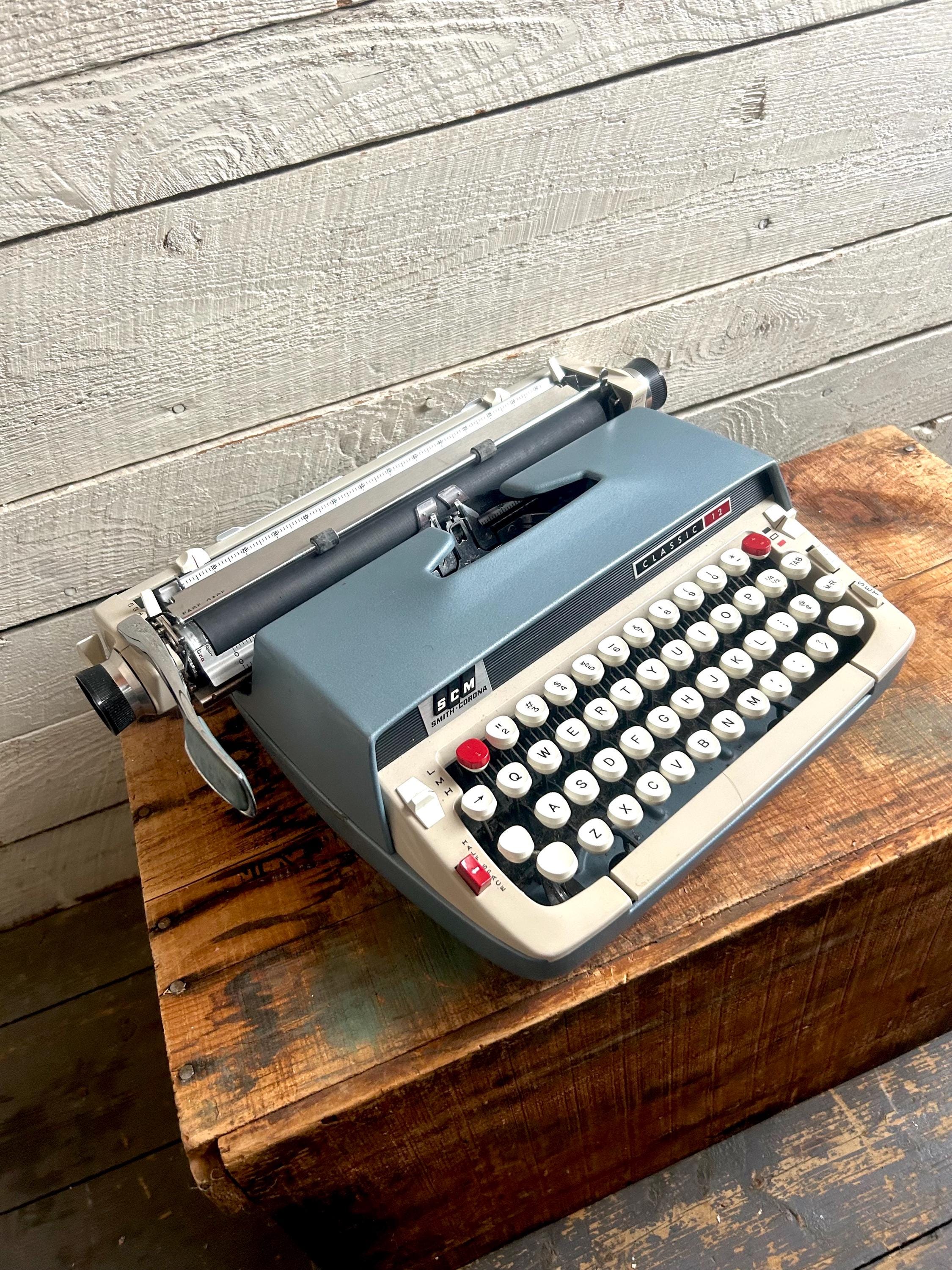 スミス コロナ クラシック 12 ポータブル タイプライター 1960 年代