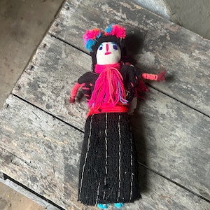 Vintage Chumala wool felt doll Mexican/South American/Guatemalan folk art cloth doll - Ethnic doll toy