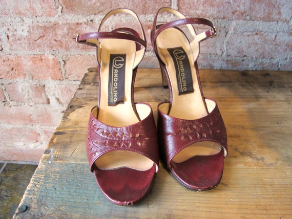 Bandolino open deals toe heels