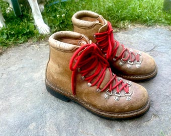 ST MARITZ RALLY Vtg Brown Tan Made In Italy Hiking Mountaineer Boots Mens 11 Vintage St. Moritz Rally Leather Hiking Boots, Made in Italy  main image 2