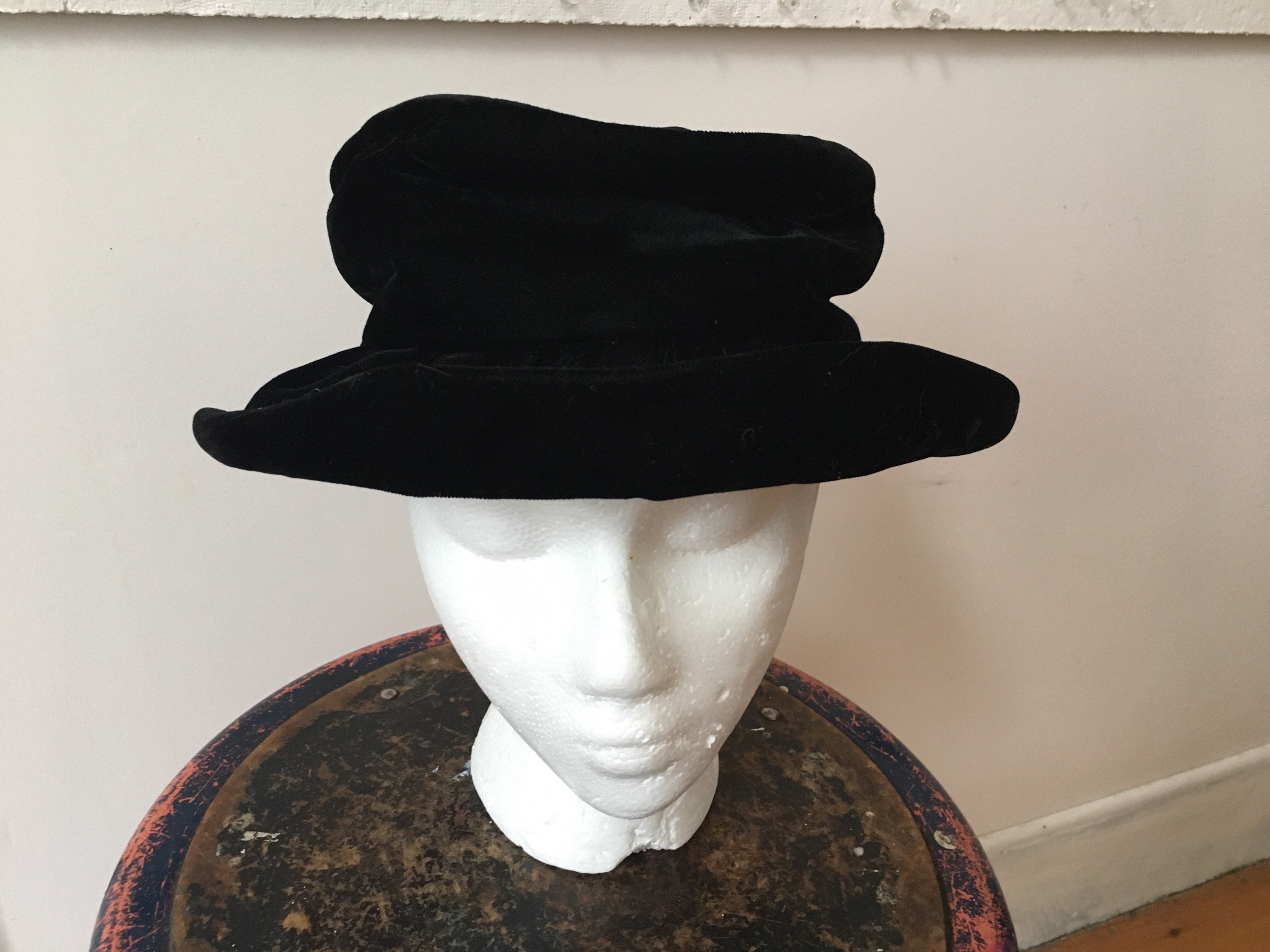 Vintage Black & GrayVelvet slouch Hat Black Satin and Velvet Antique Hat – Vintage Passementerie main image 4