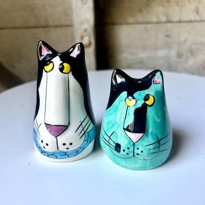 Katzen Salz und Pfefferstreuer aus Keramik braun Glasur