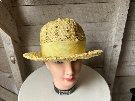 Vintage hat yellow 50s 60s woman’s hat ribbon des… - image 1