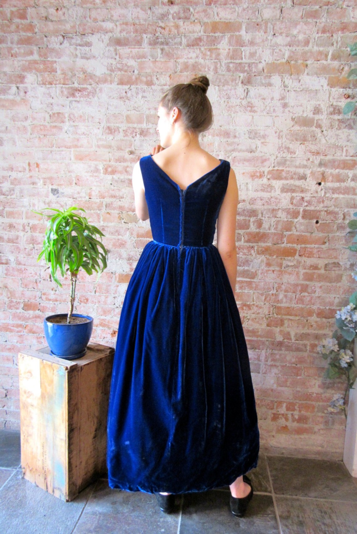 VINTAGE VELVET DRESS main image 1