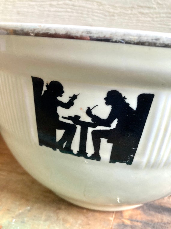 Vintage Halls Porzellan-Rührschüssel-Set - Wirtshaus-Silhouette-Muster - 3-er Set - Hergestellt in den USA - 1930er Jahre
