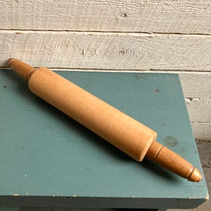 Vintage rolling pin - wood rolling pin - kitchen - baking