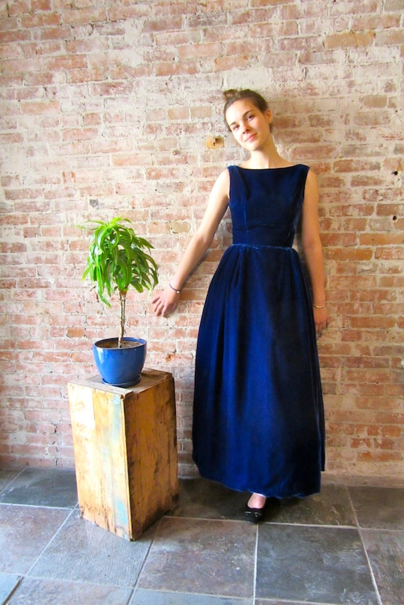 Vintage Velvet Dress - Formal - Gown - Long - 1960