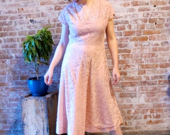 Pink Lace Dress - 1940s - Party Dress - Medium - Short Sleeves - Rockabilly - Peach -